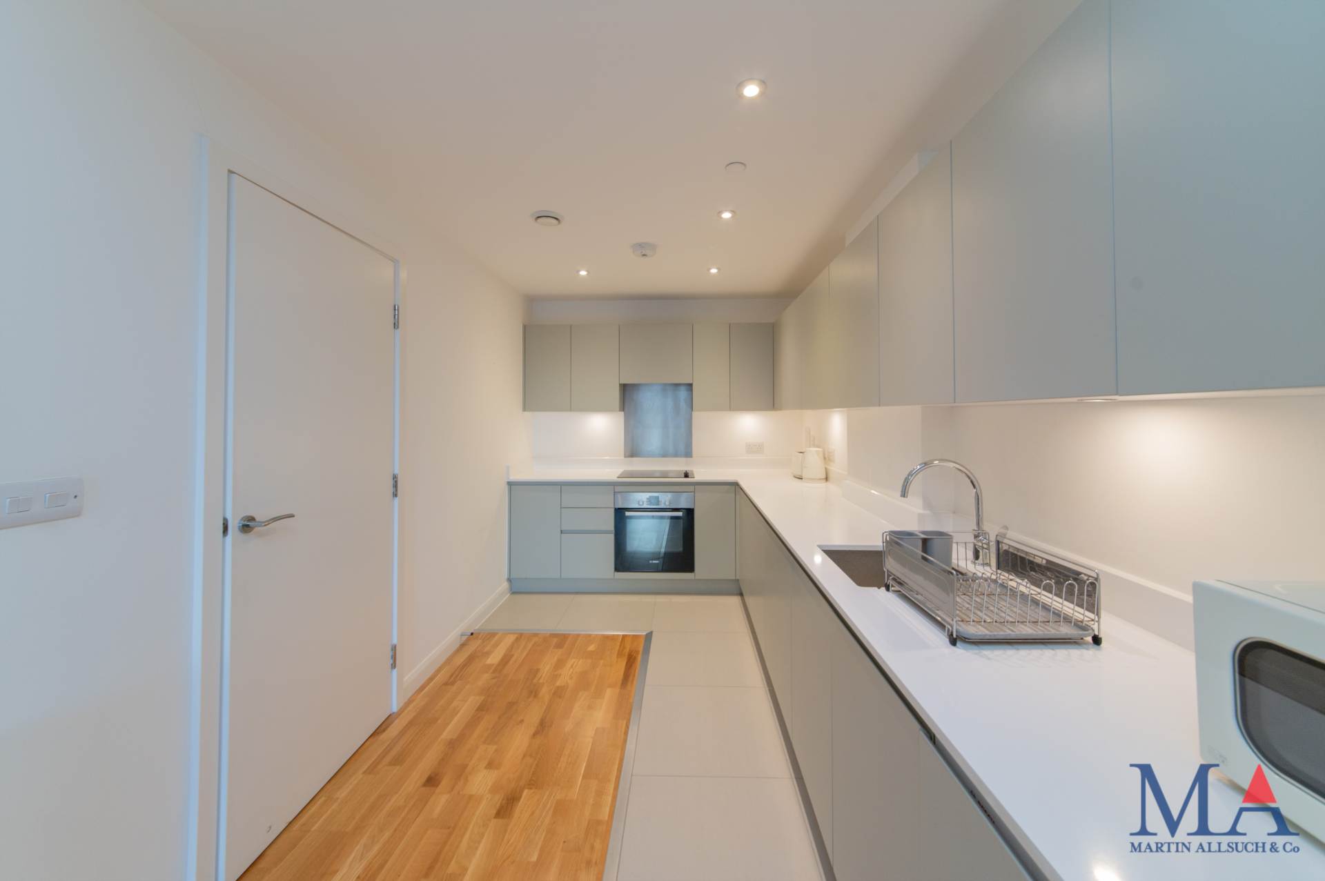 Brook Road, Borehamwood, Image 4