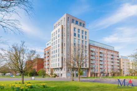 Brook Road, Borehamwood, Image 1