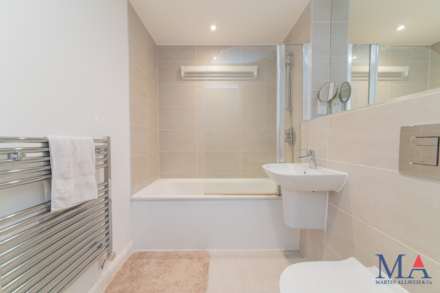 Brook Road, Borehamwood, Image 13