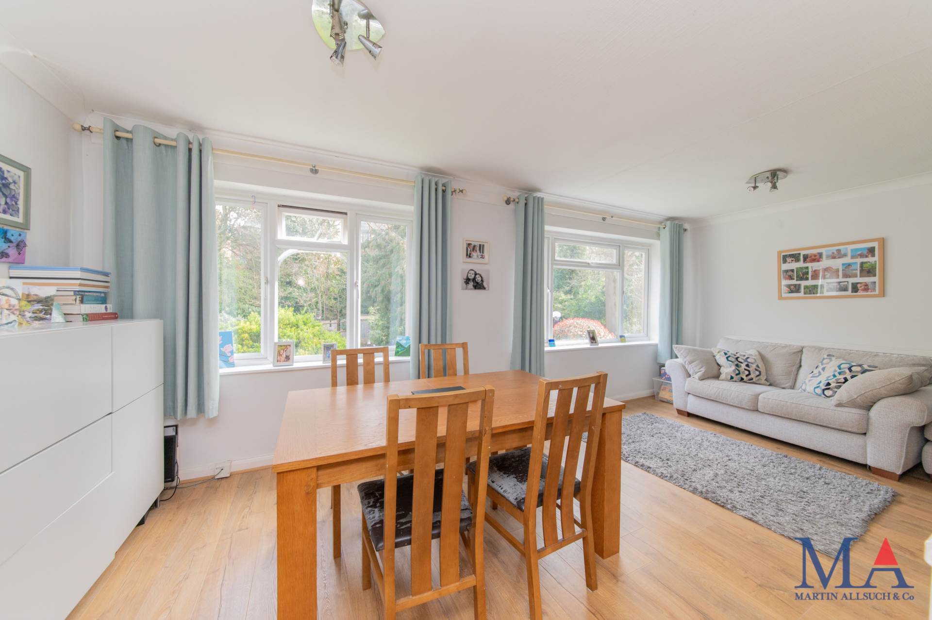 Vernon Crescent, East Barnet, Image 10