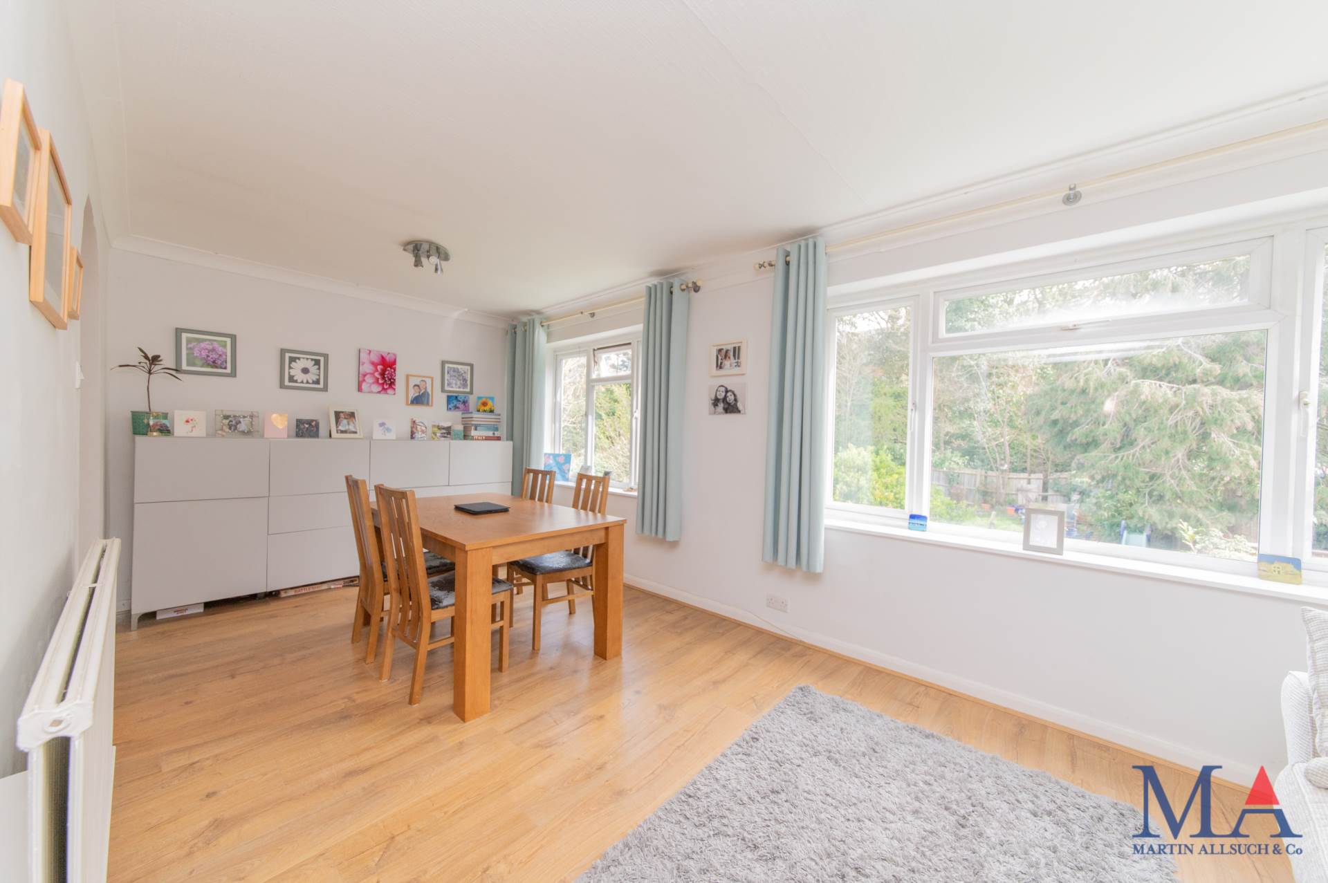 Vernon Crescent, East Barnet, Image 6