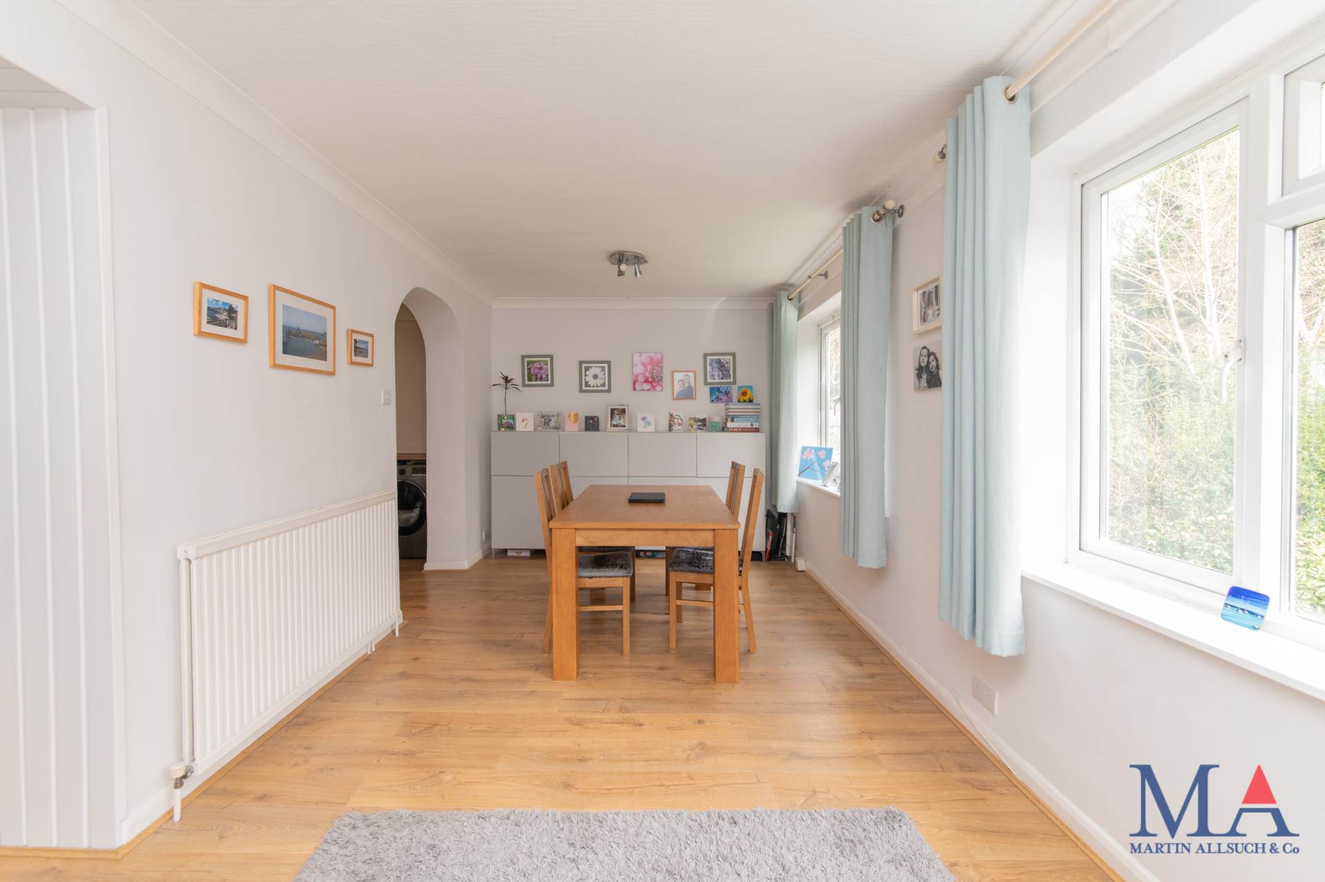 Vernon Crescent, East Barnet, Image 9