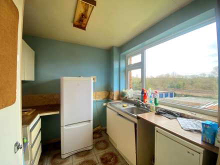 Ashdown Drive, Borehamwood, Image 3