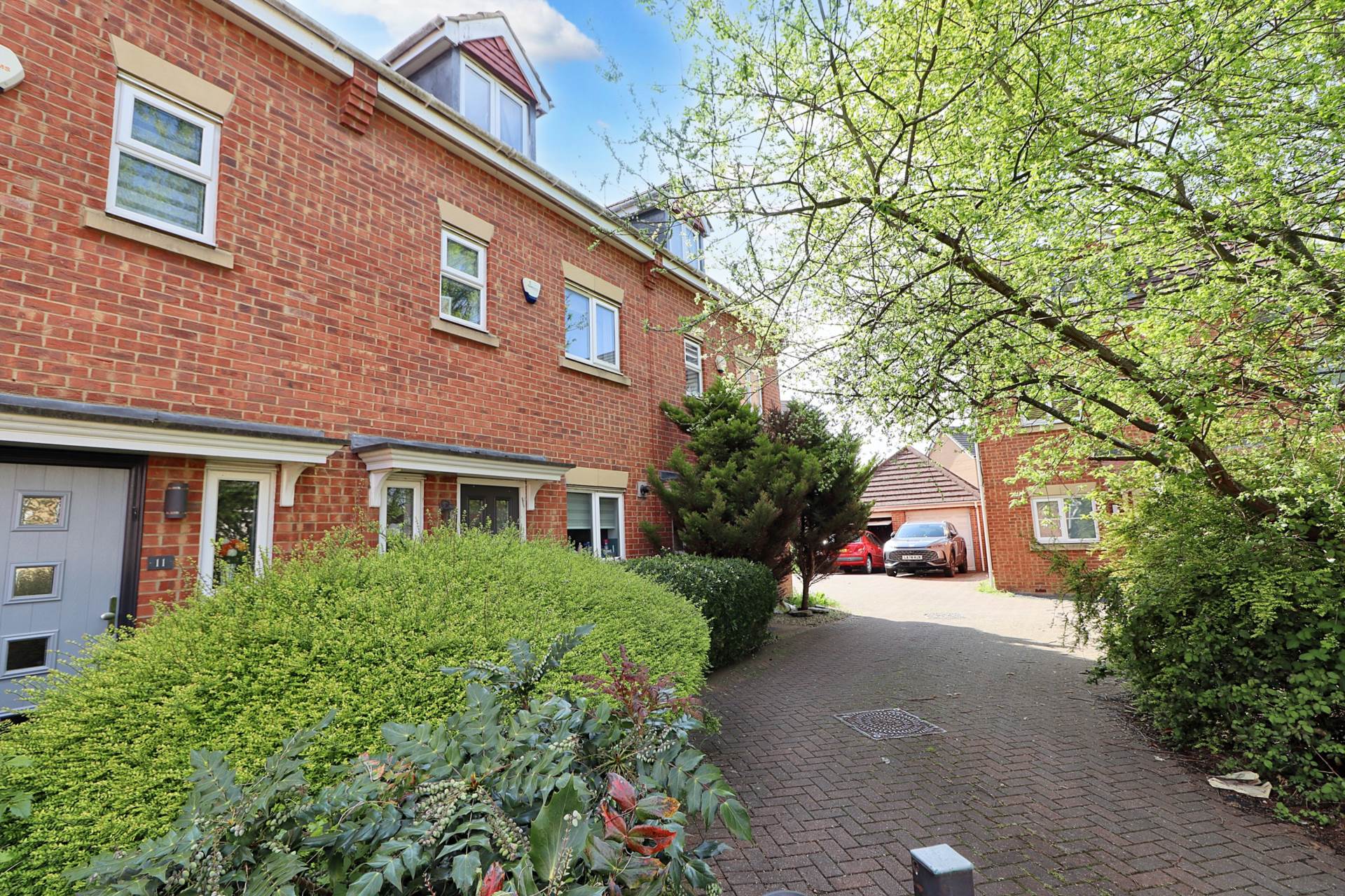 Coleridge Way, Borehamwood, Image 3