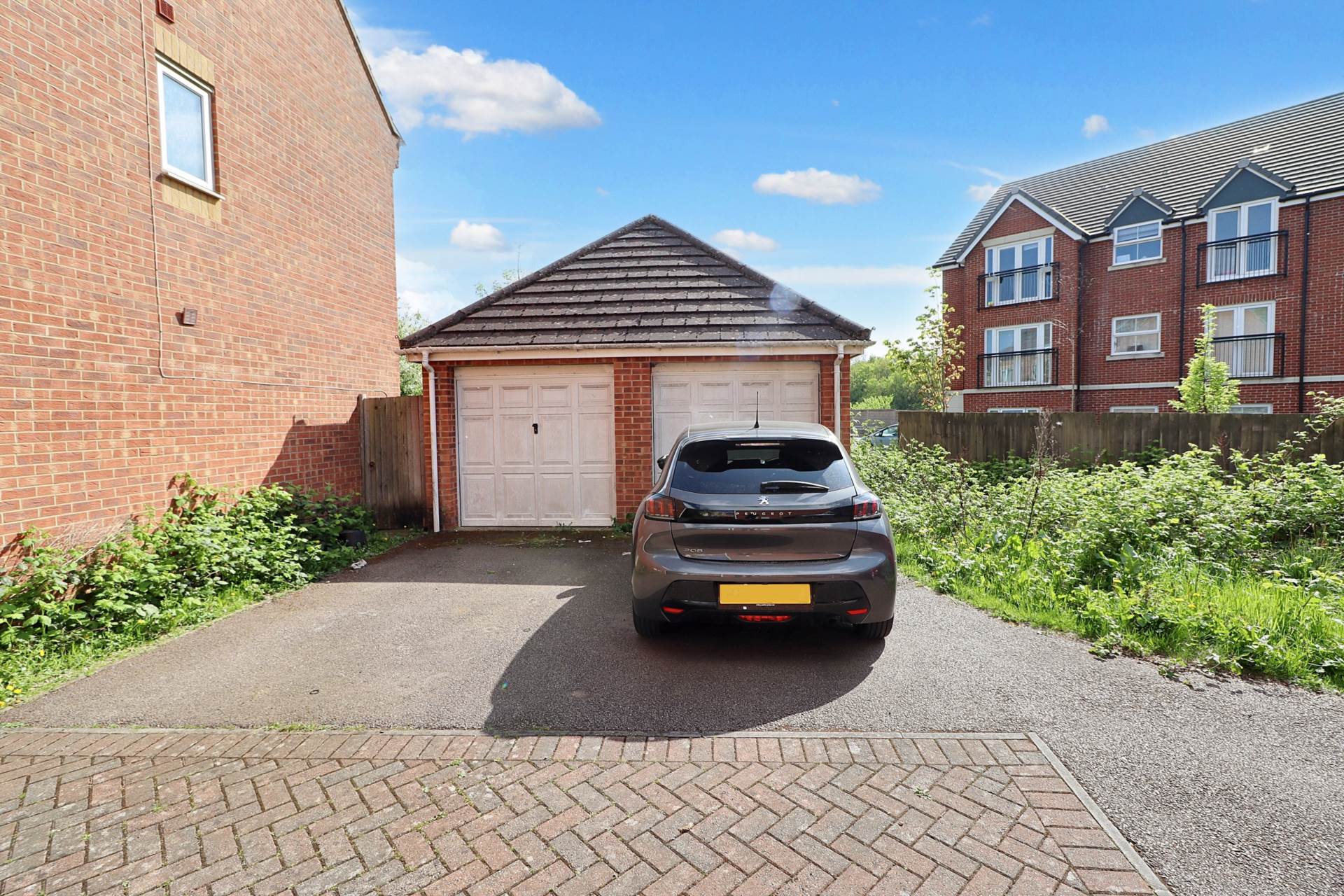 Coleridge Way, Borehamwood, Image 4