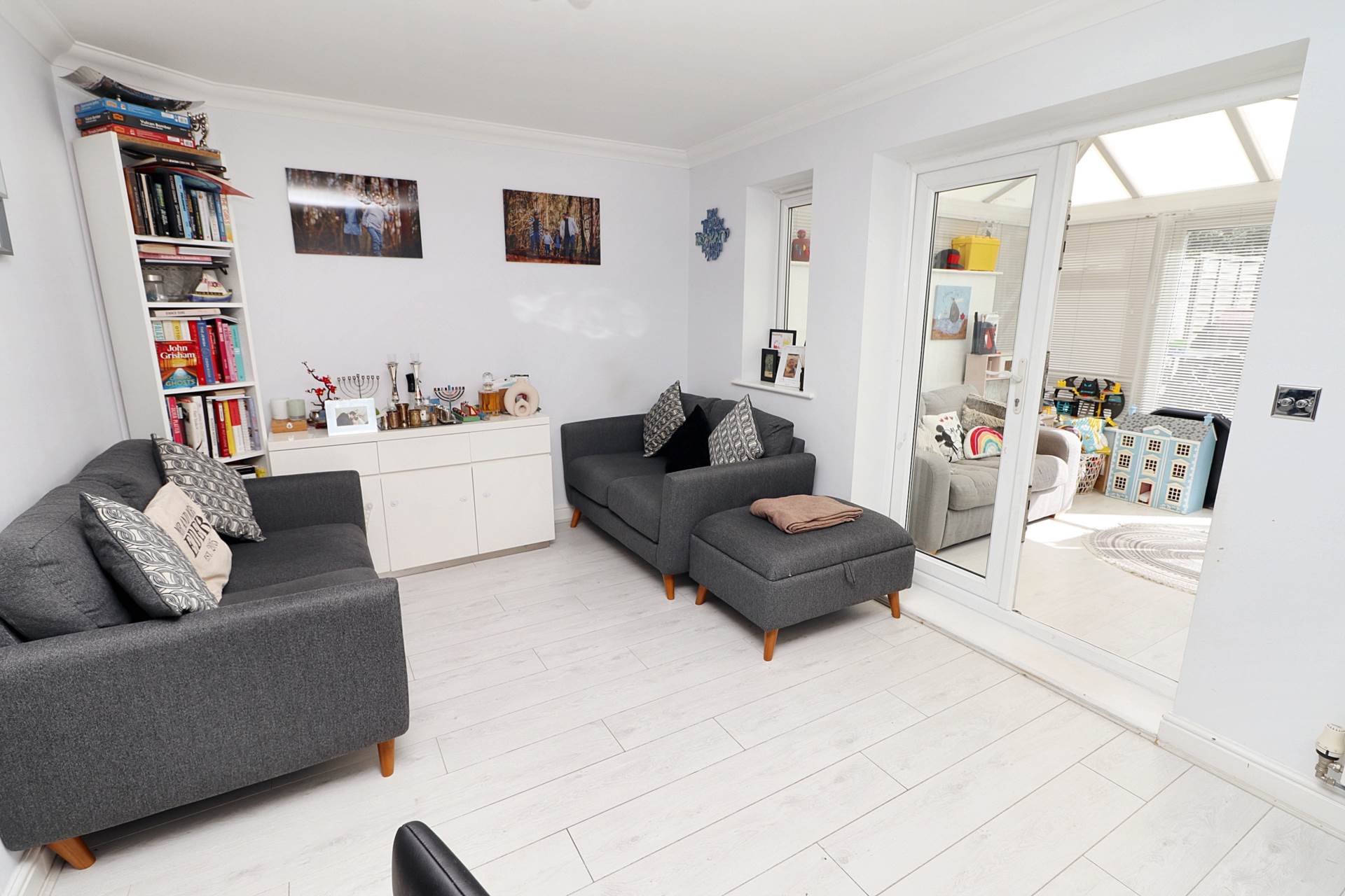 Coleridge Way, Borehamwood, Image 8