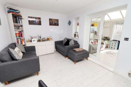 Coleridge Way, Borehamwood, Image 8