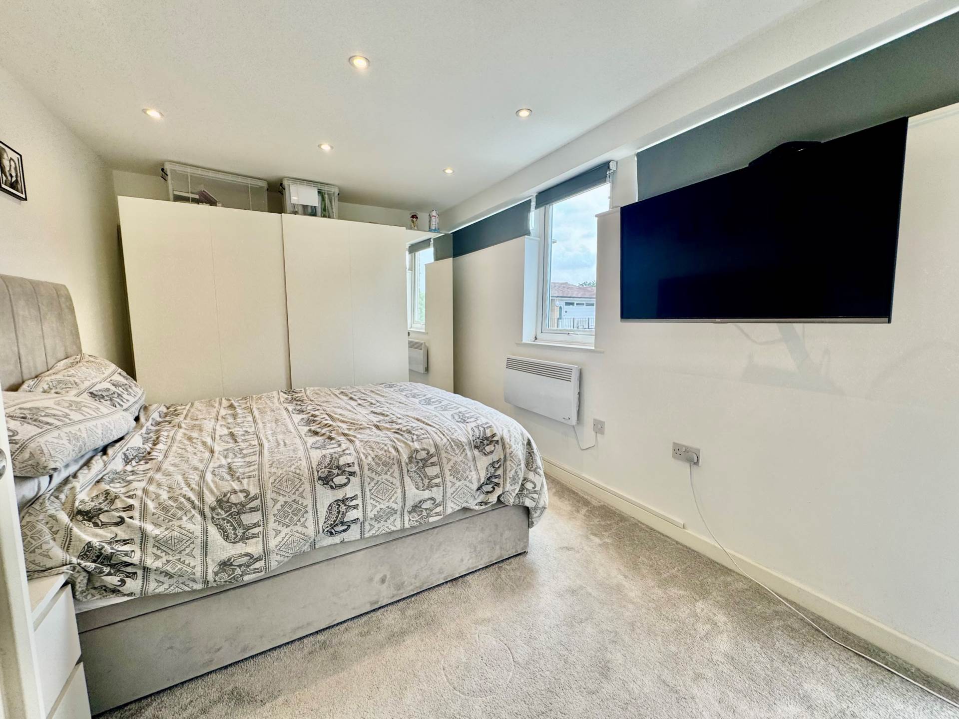 Watling Court, Elstree, Image 11