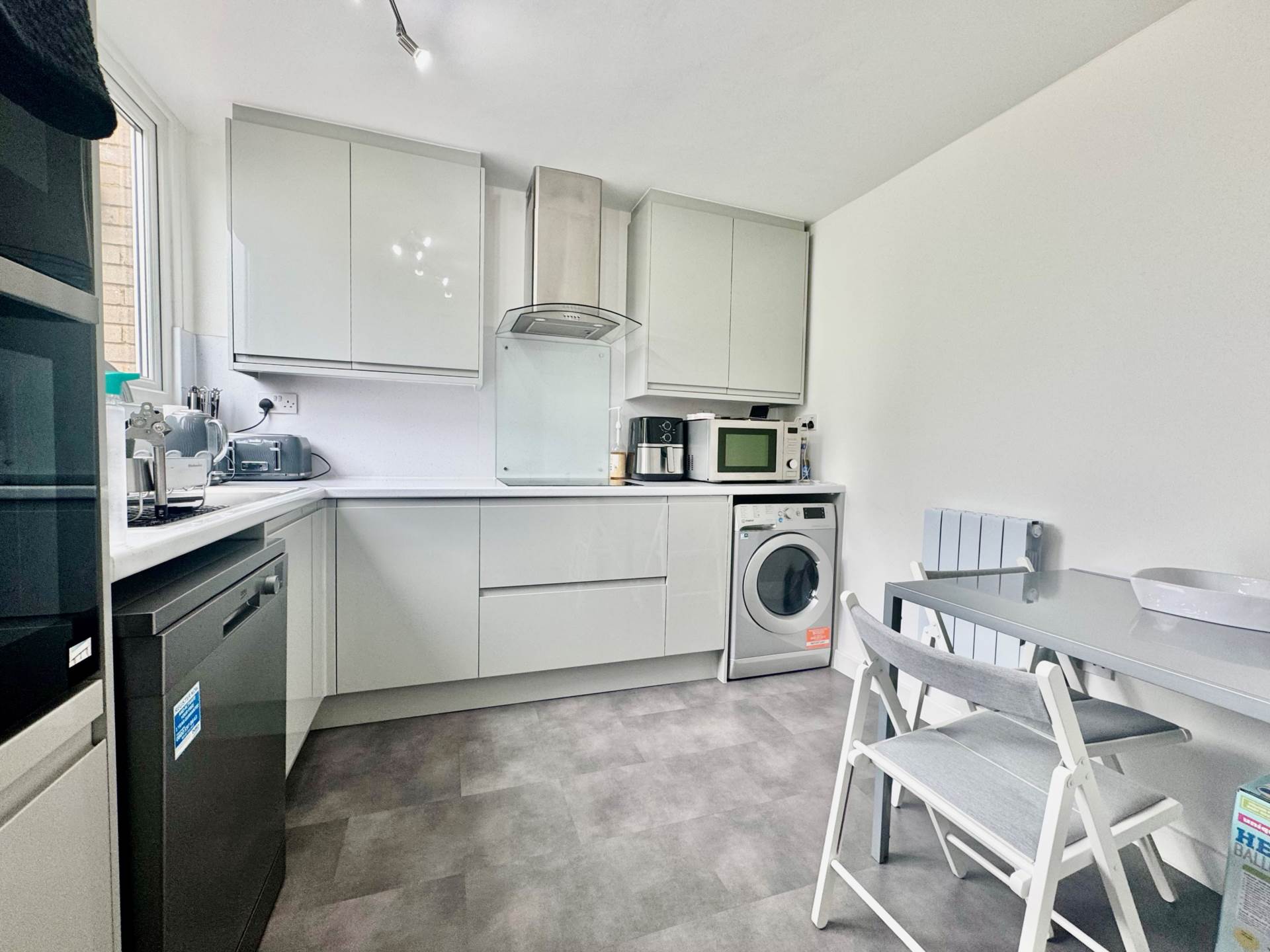 Watling Court, Elstree, Image 4
