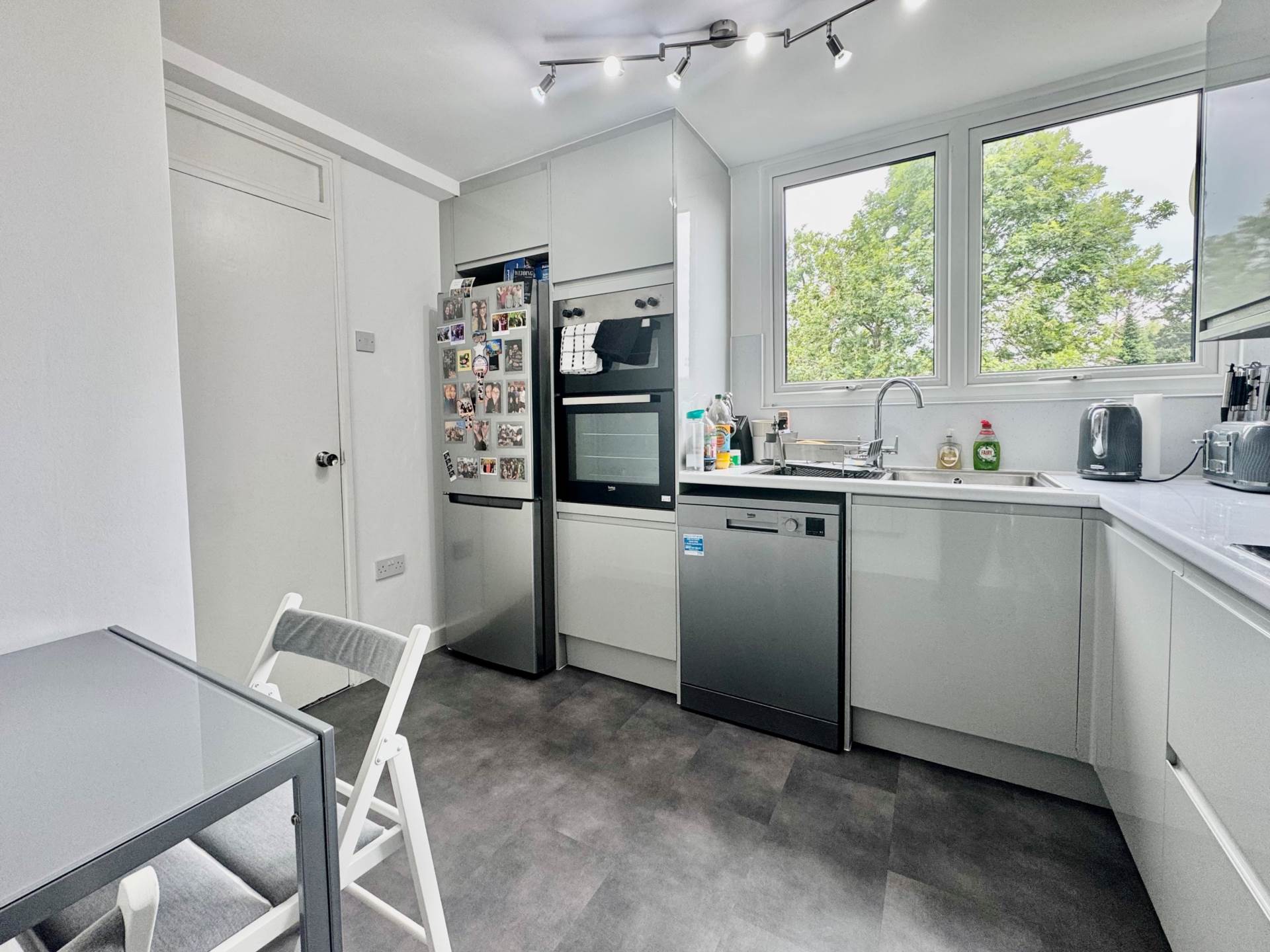Watling Court, Elstree, Image 5
