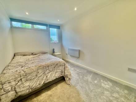 Watling Court, Elstree, Image 10