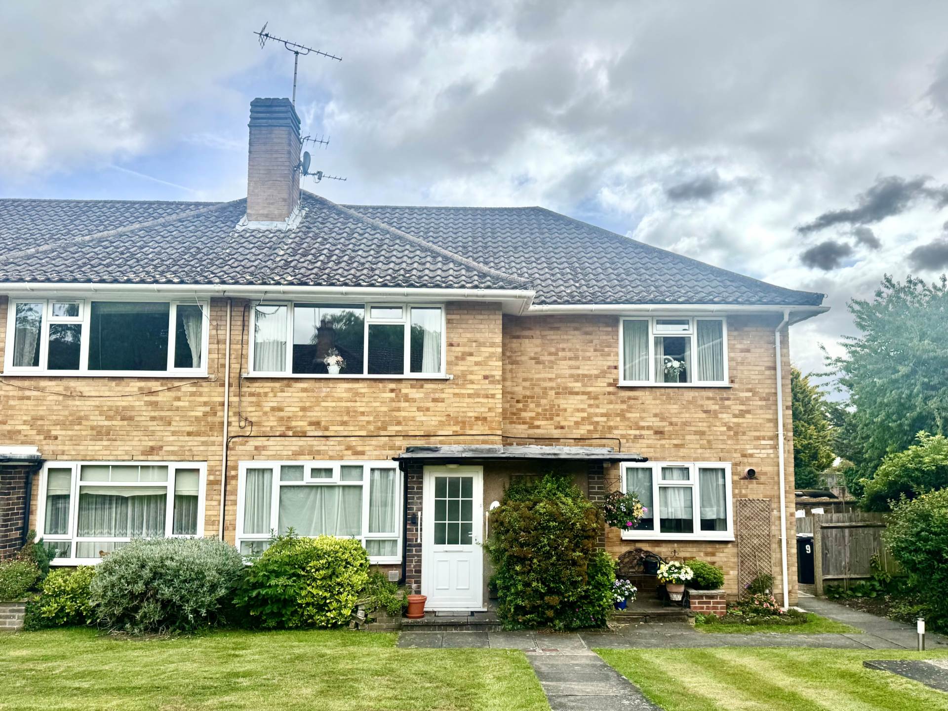 Fir Tree Court, Elstree, Image 1