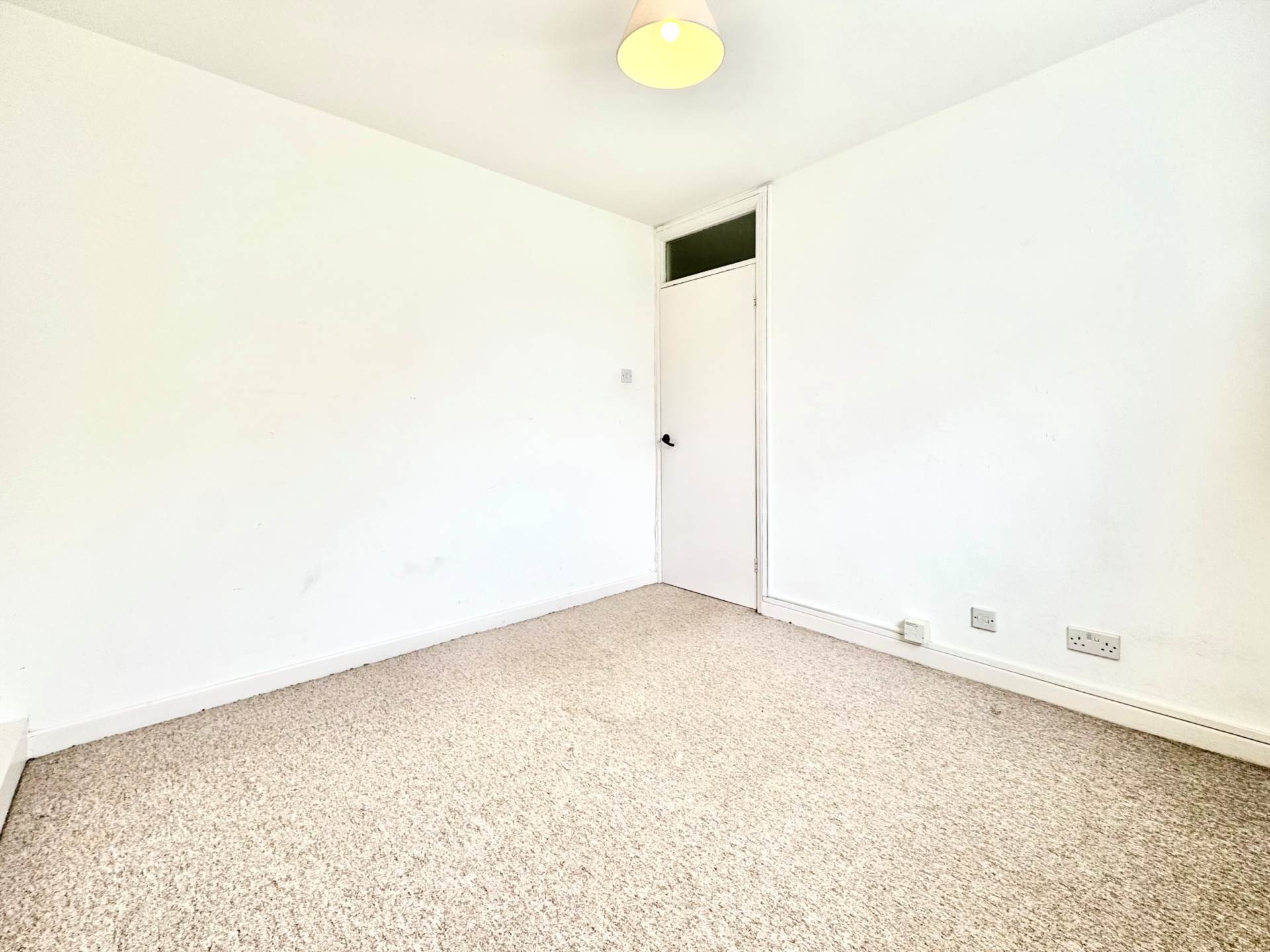 Fir Tree Court, Elstree, Image 10