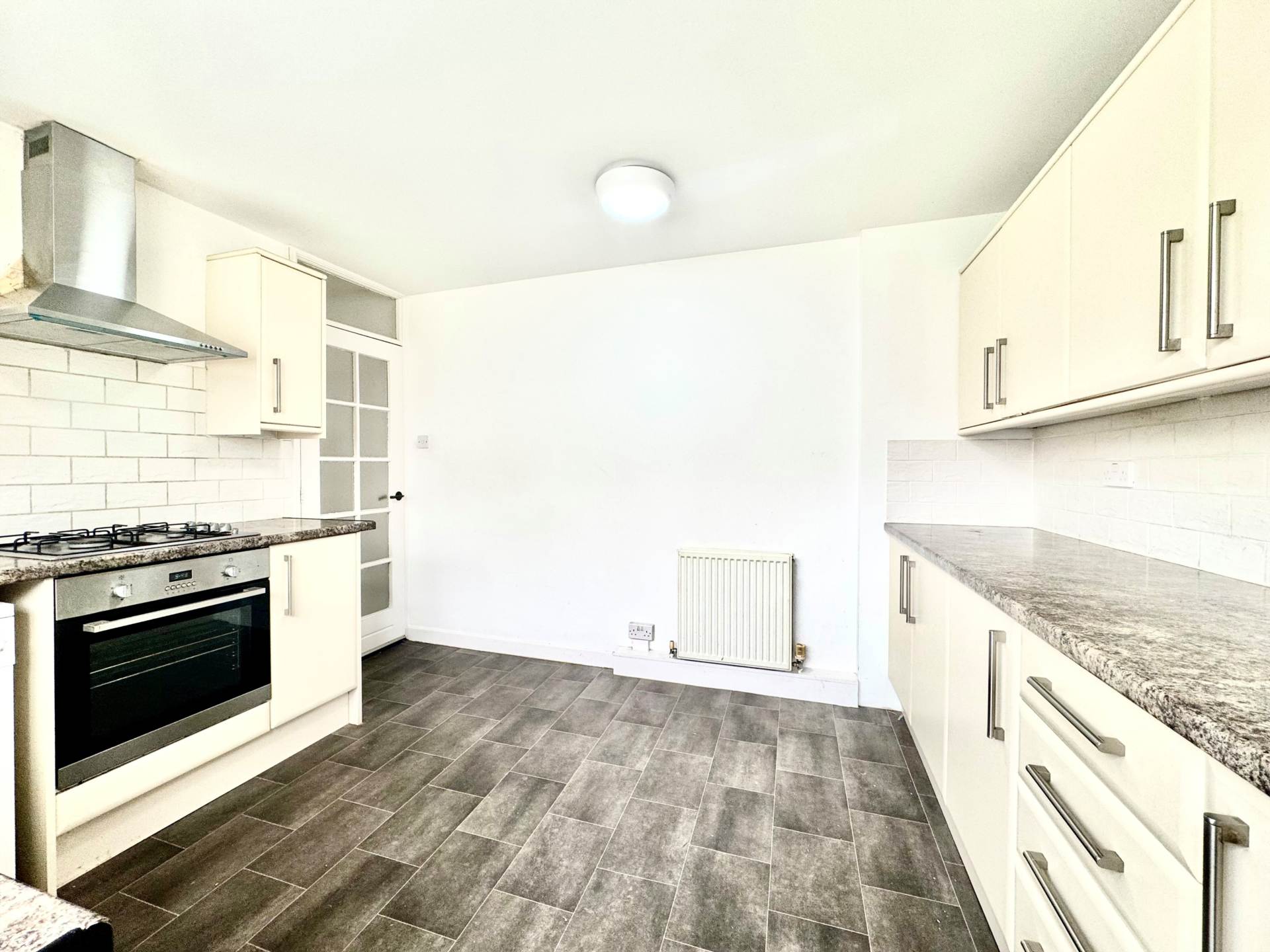 Fir Tree Court, Elstree, Image 6