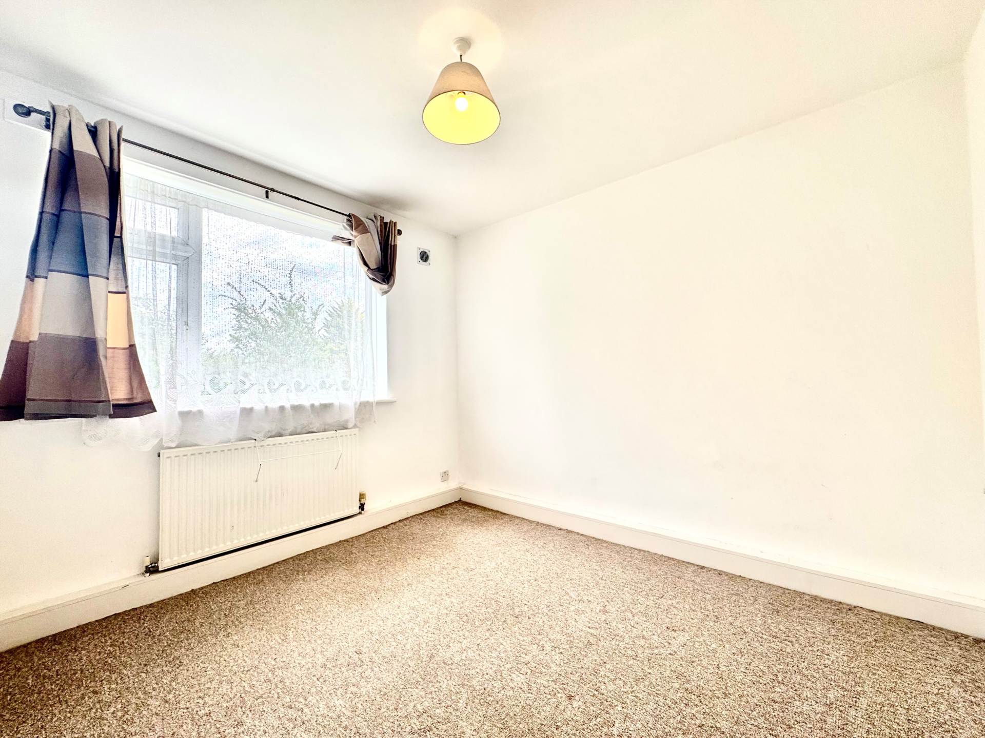 Fir Tree Court, Elstree, Image 9