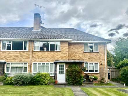 Fir Tree Court, Elstree