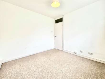 Fir Tree Court, Elstree, Image 10