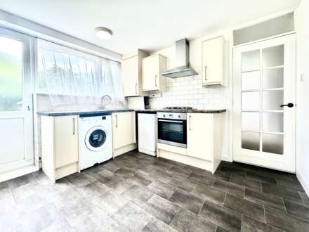 Fir Tree Court, Elstree, Image 2