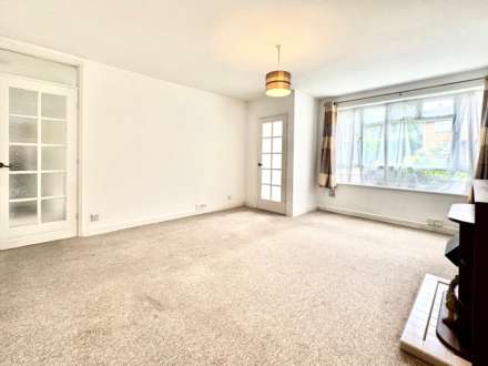 Fir Tree Court, Elstree, Image 3