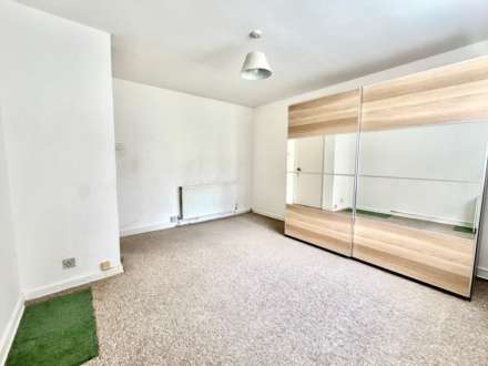 Fir Tree Court, Elstree, Image 7