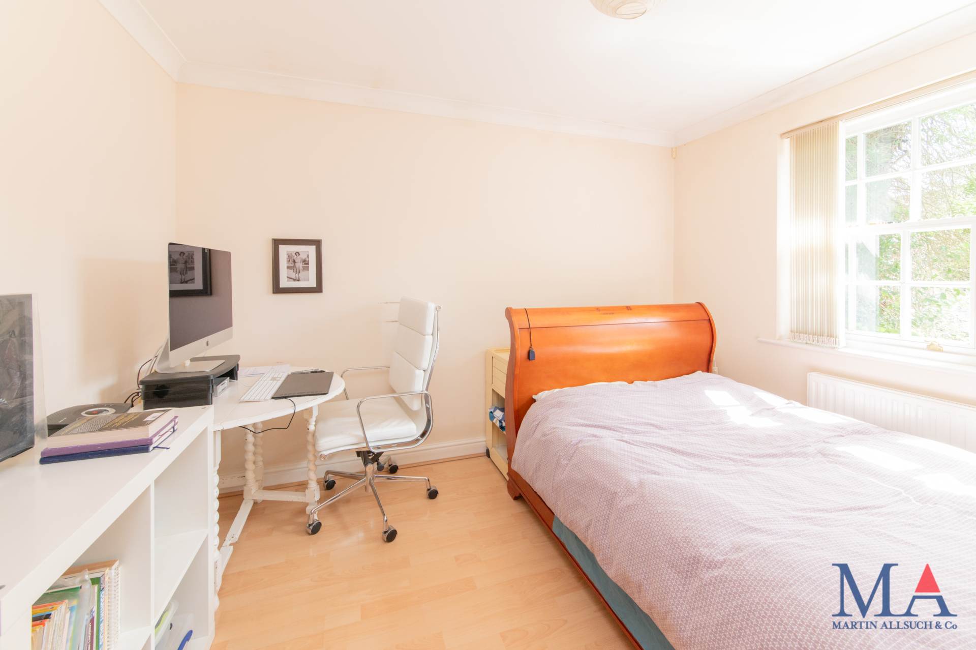 Lucas Court, Elstree, Image 6