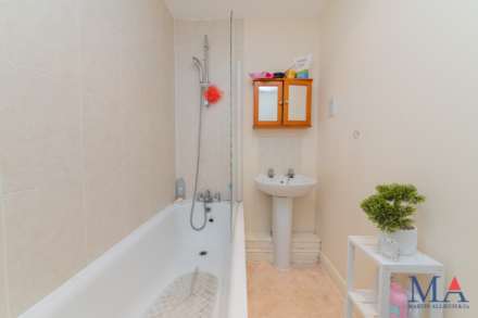 Romeland, Elstree, Image 12