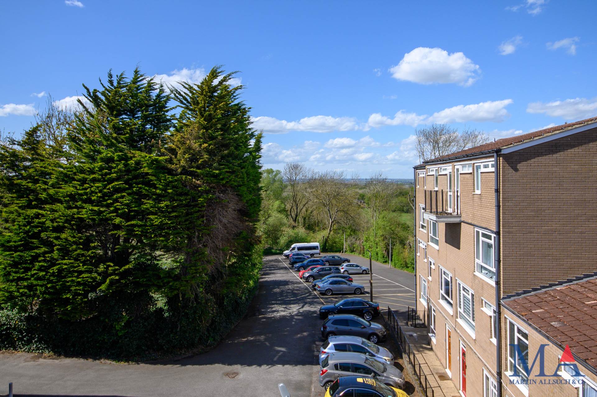 High Street, Borehamwood, Image 10
