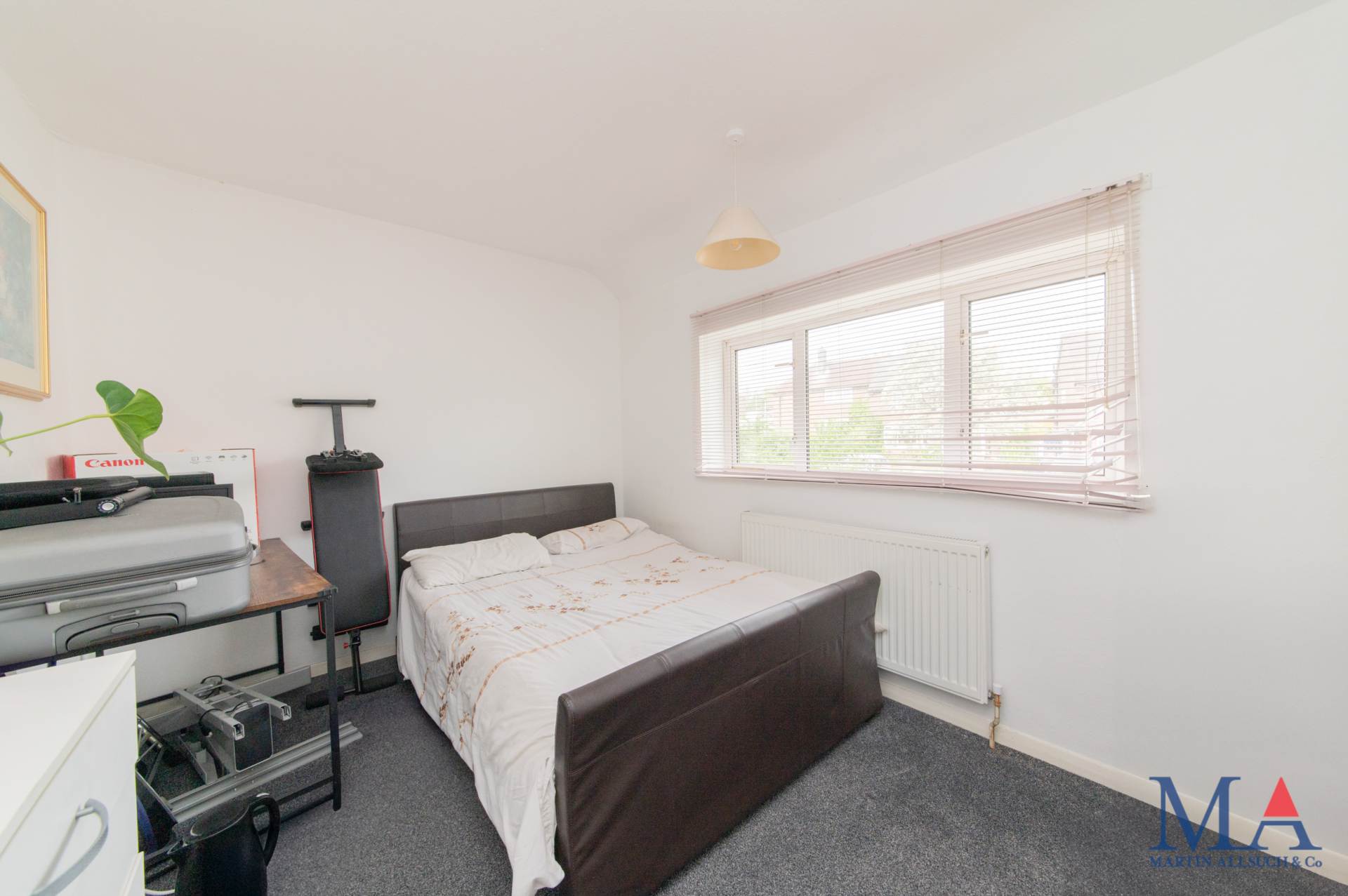 Stanborough Avenue, Borehamwood, Image 12