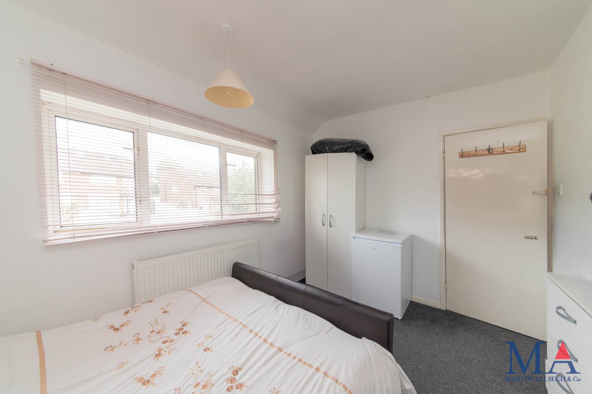 Stanborough Avenue, Borehamwood, Image 13