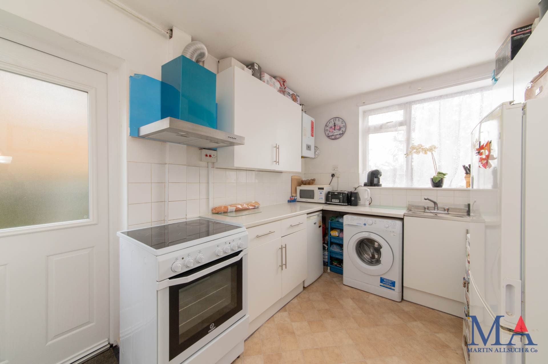 Stanborough Avenue, Borehamwood, Image 7
