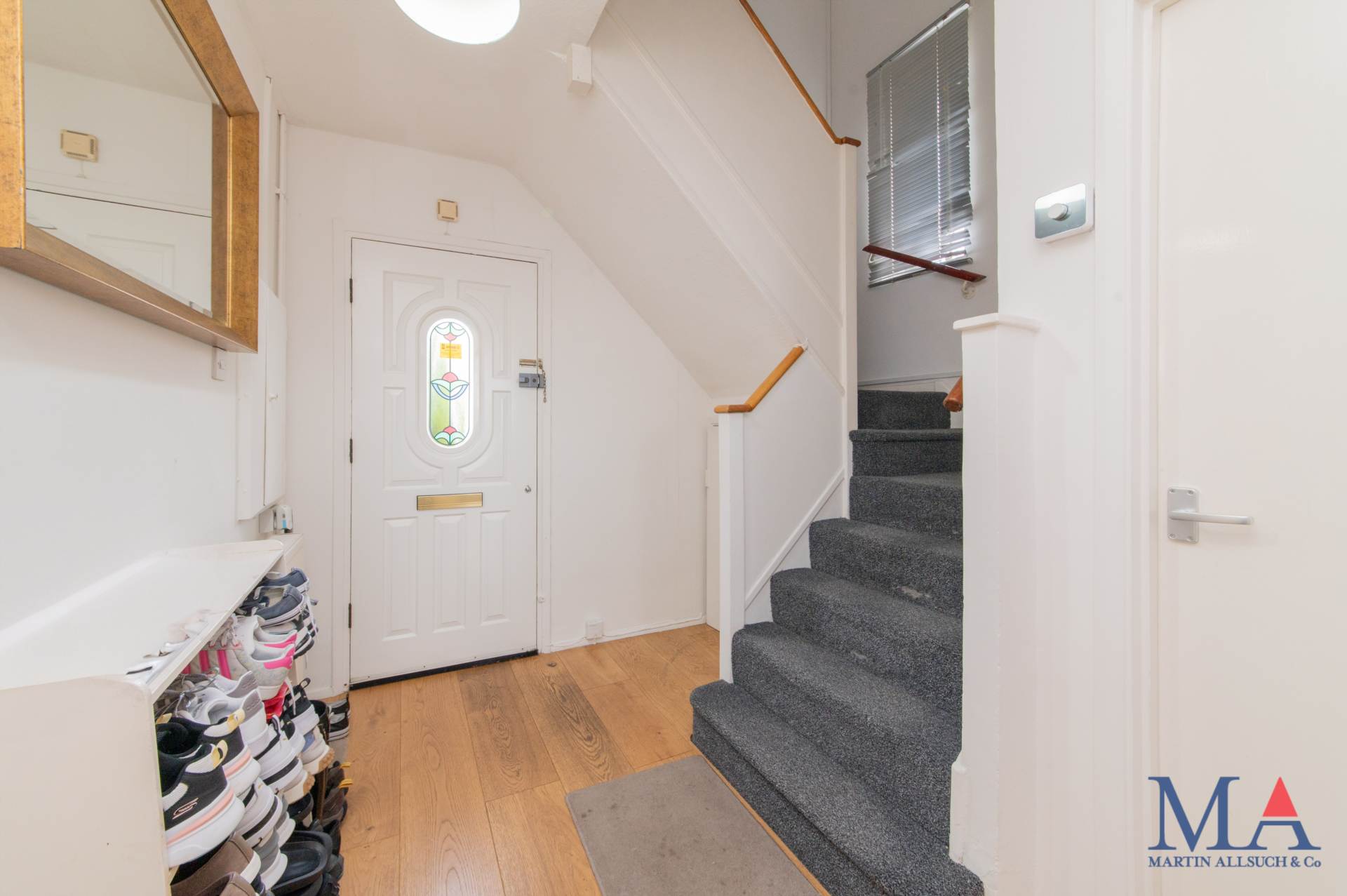 Stanborough Avenue, Borehamwood, Image 9