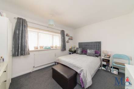 Stanborough Avenue, Borehamwood, Image 10