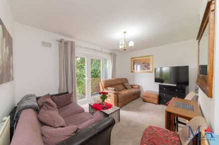 Stanborough Avenue, Borehamwood, Image 4