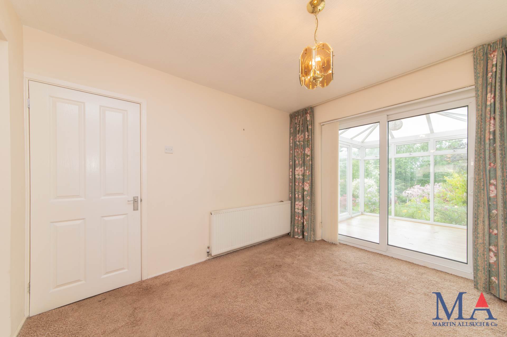 Lullington Garth, Borehamwood, Image 12