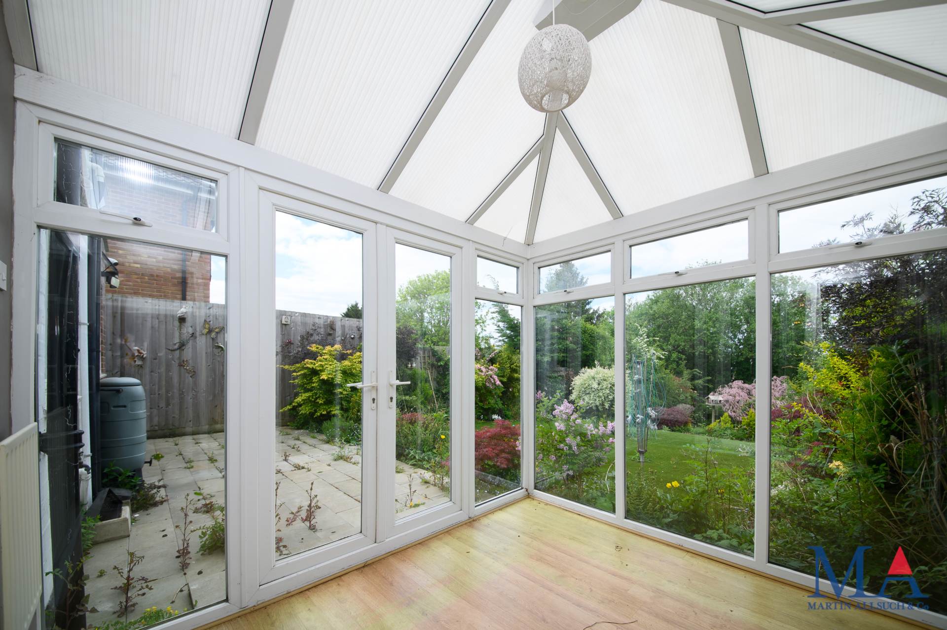 Lullington Garth, Borehamwood, Image 13