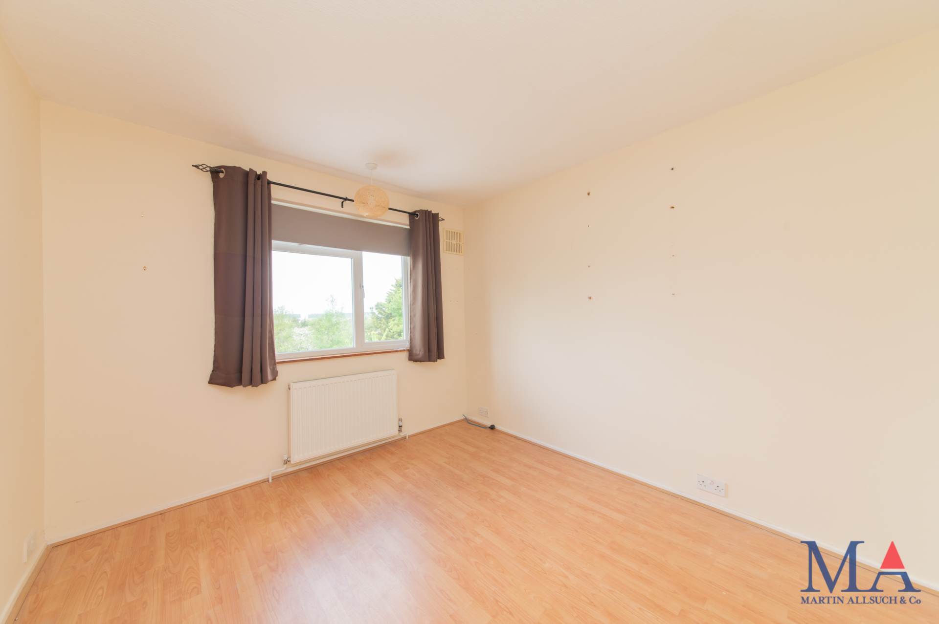 Lullington Garth, Borehamwood, Image 16