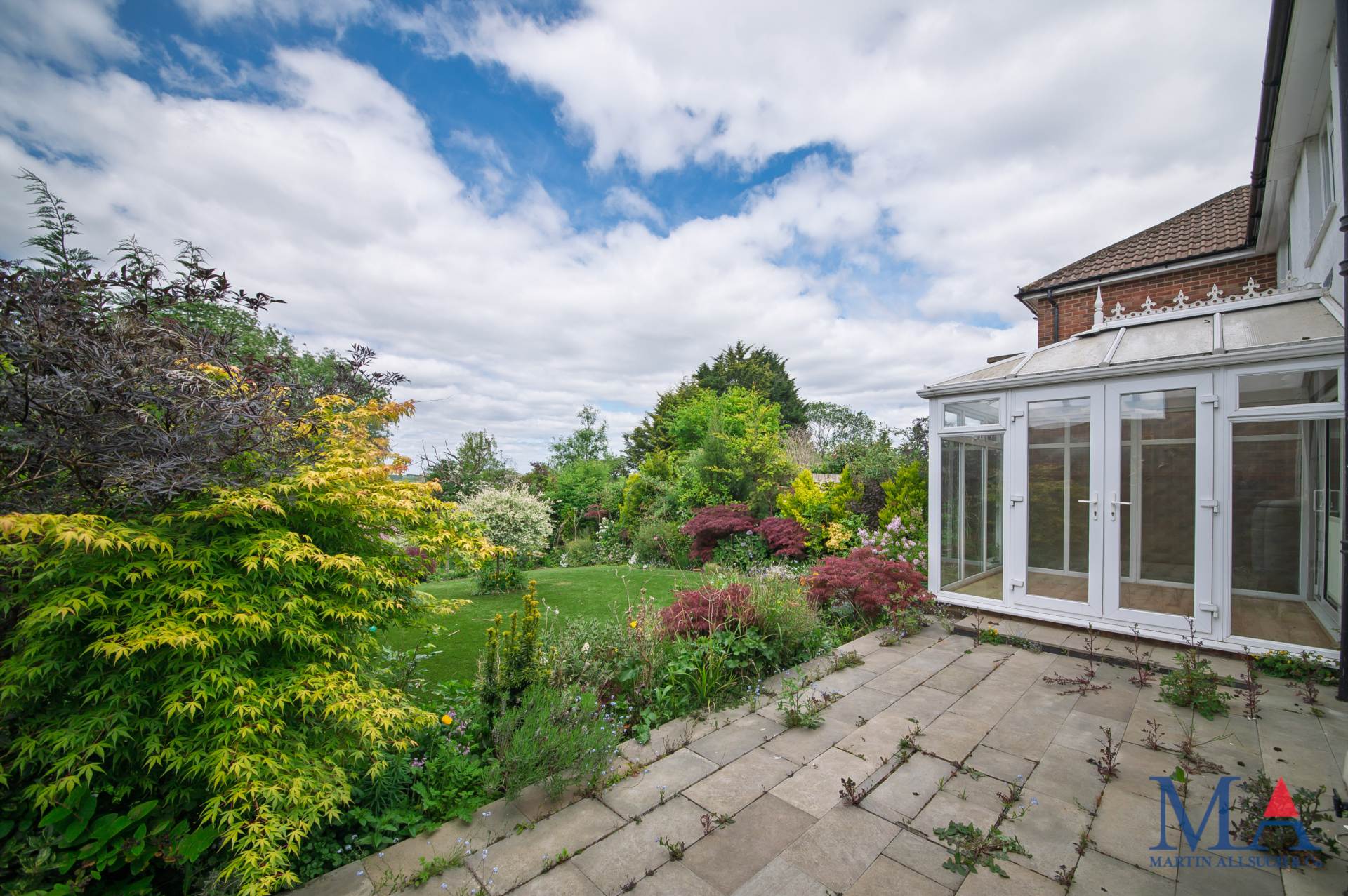 Lullington Garth, Borehamwood, Image 22