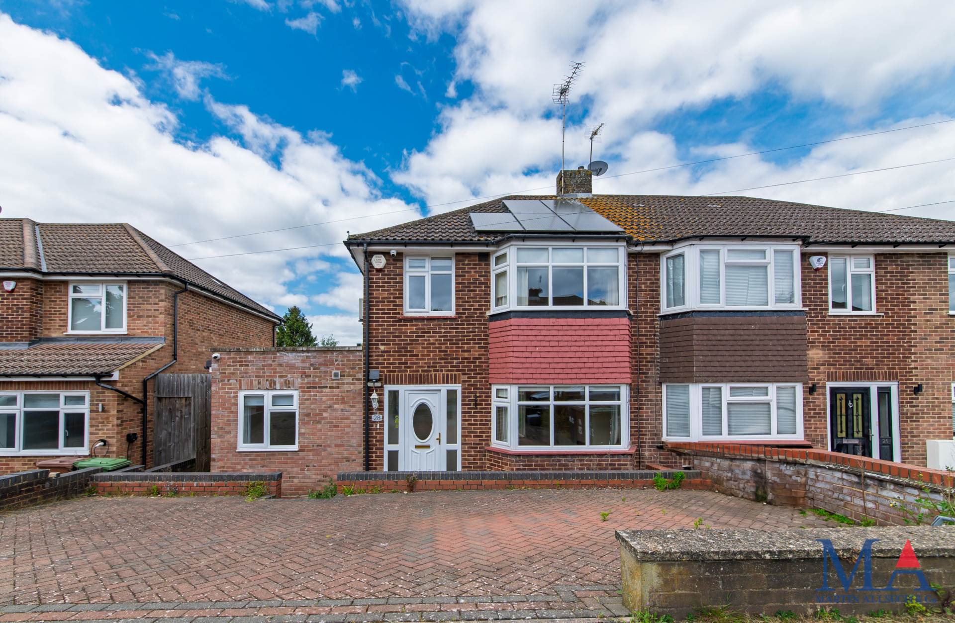 Lullington Garth, Borehamwood, Image 27