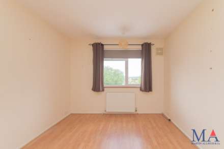 Lullington Garth, Borehamwood, Image 17