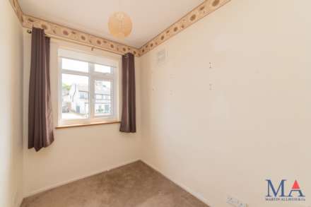 Lullington Garth, Borehamwood, Image 20