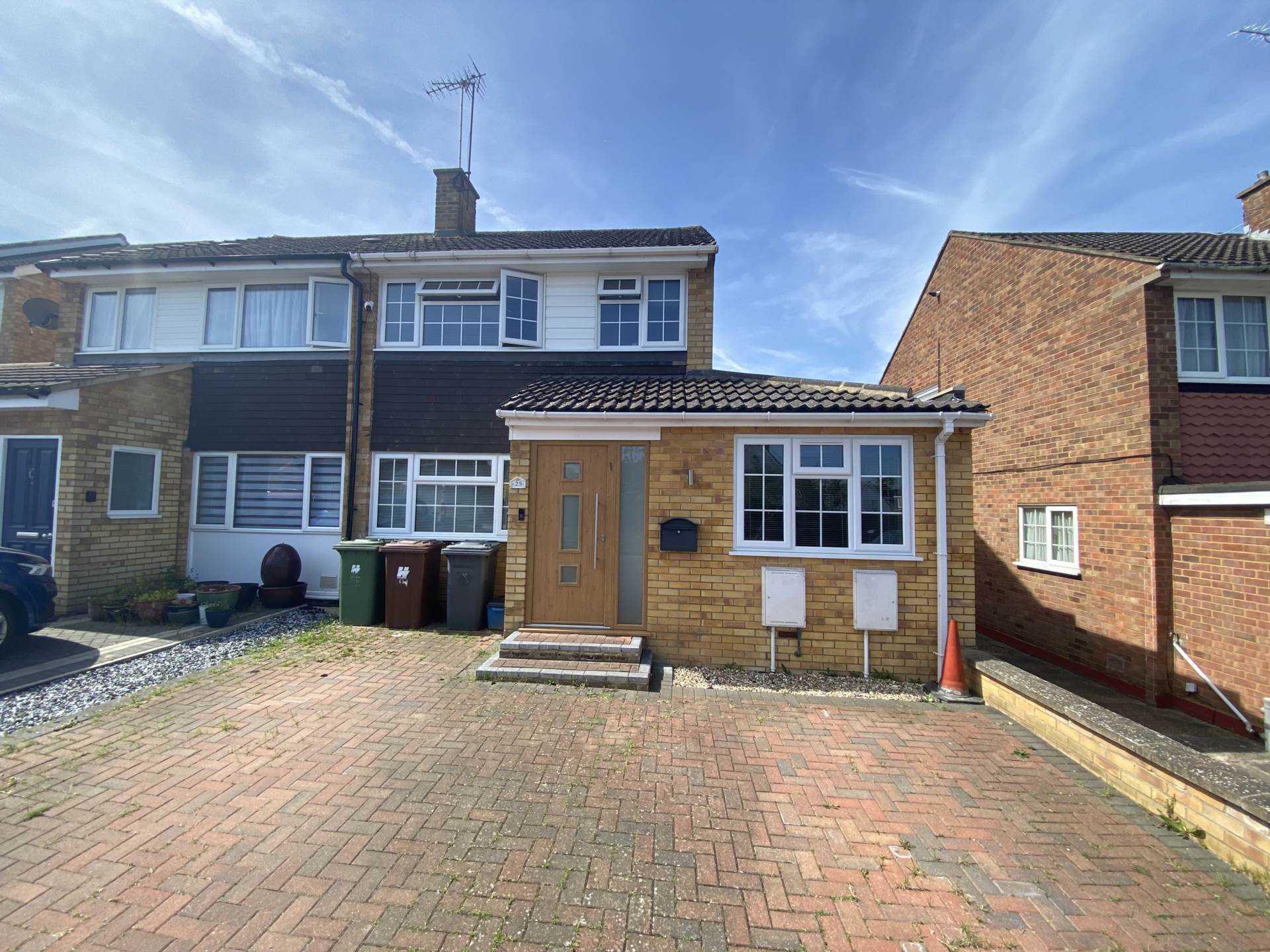 Chandos Road, Borehamwood, Image 1