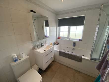 Chandos Road, Borehamwood, Image 15