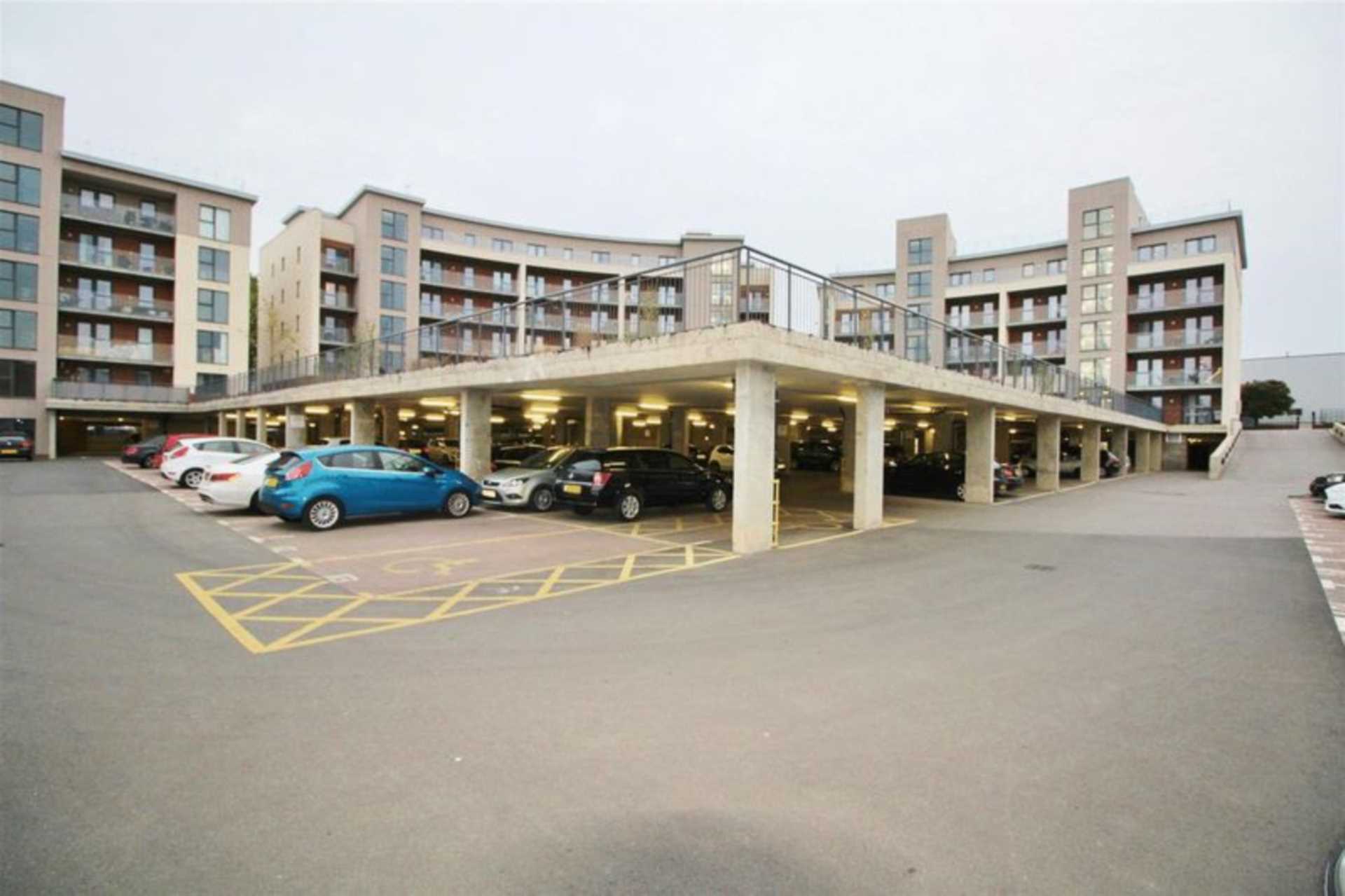 Gemini Park, Borehamwood, Image 8