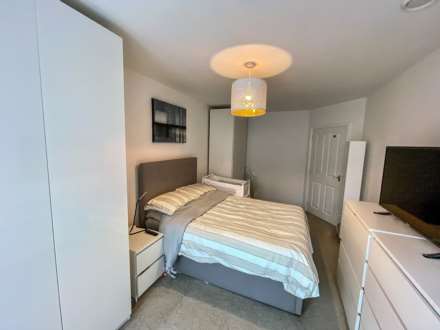 Gemini Park, Borehamwood, Image 2