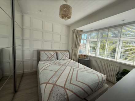 Hillside Avenue, Borehamwood, Image 10