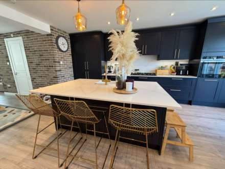 Hillside Avenue, Borehamwood, Image 2