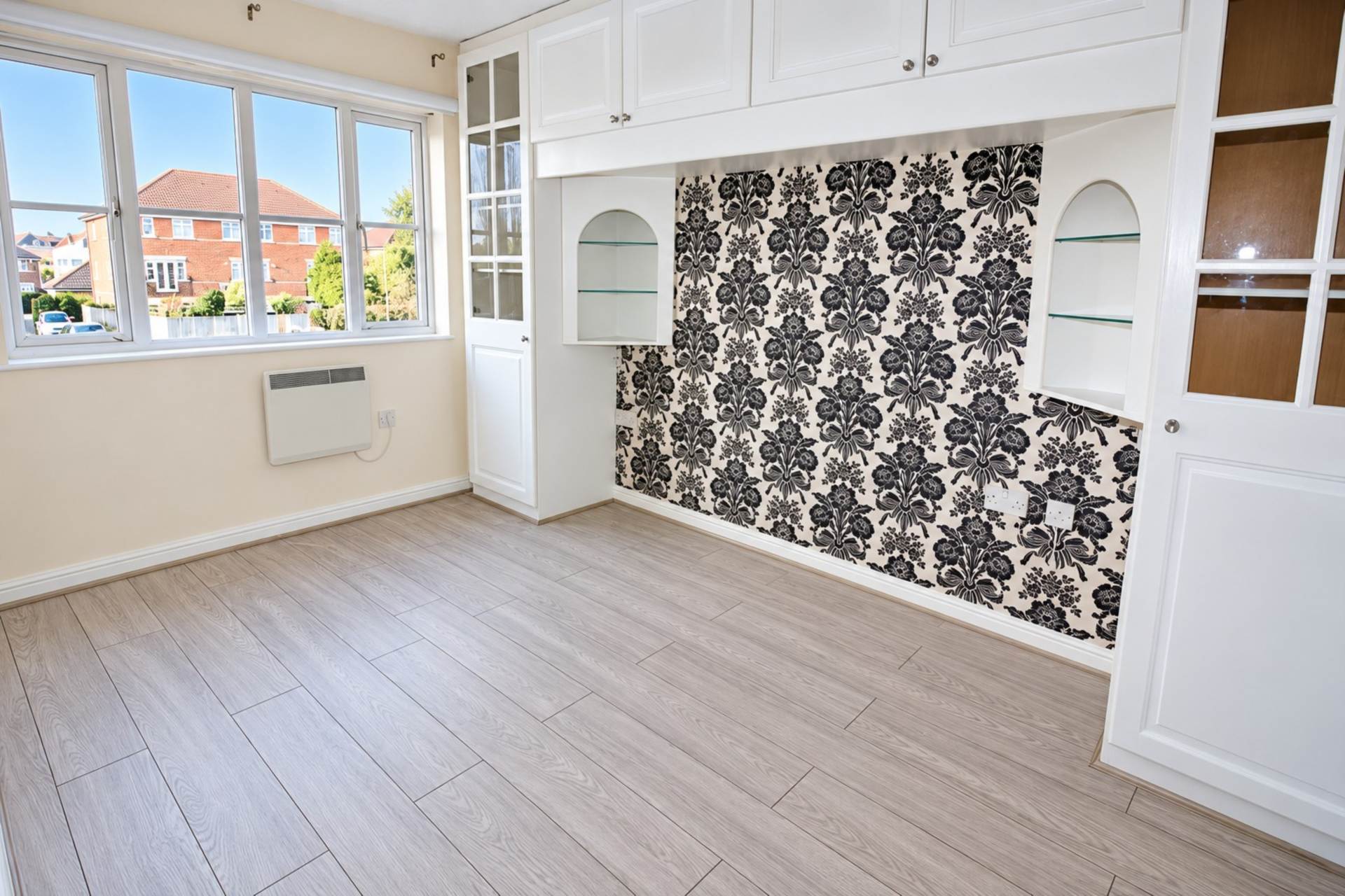 Armstrong Close, Borehamwood, Image 2