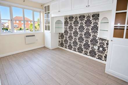 Armstrong Close, Borehamwood, Image 2
