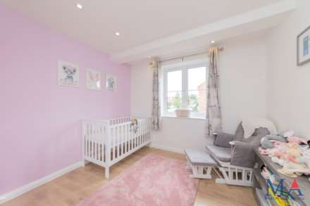 Oakwood House, Borehamwood, Image 12