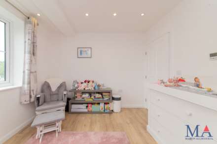 Oakwood House, Borehamwood, Image 13